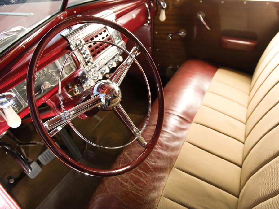  Chrysler Town & Country Sedan 1947 года  (фото 49 из 61)